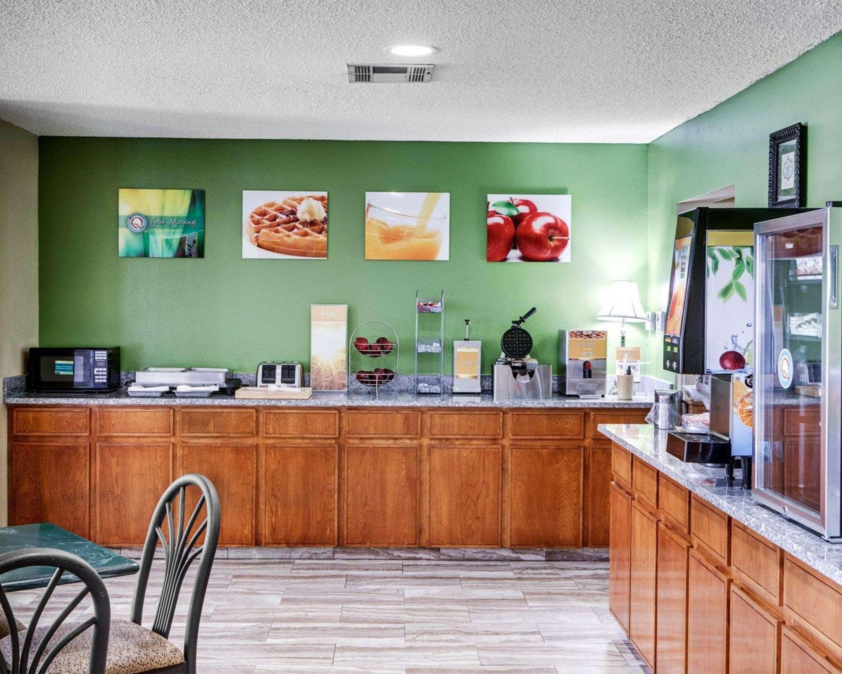Quality Suites Baton Rouge East - Denham Springs Extérieur photo