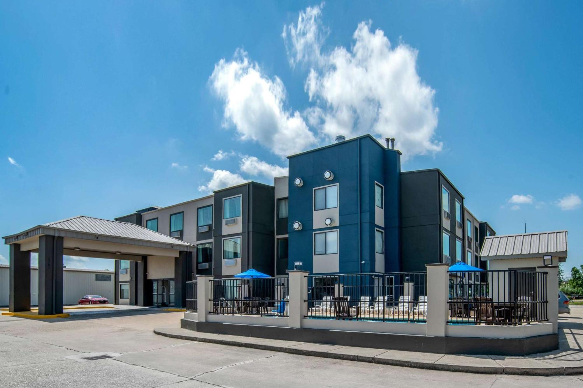 Quality Suites Baton Rouge East - Denham Springs Extérieur photo